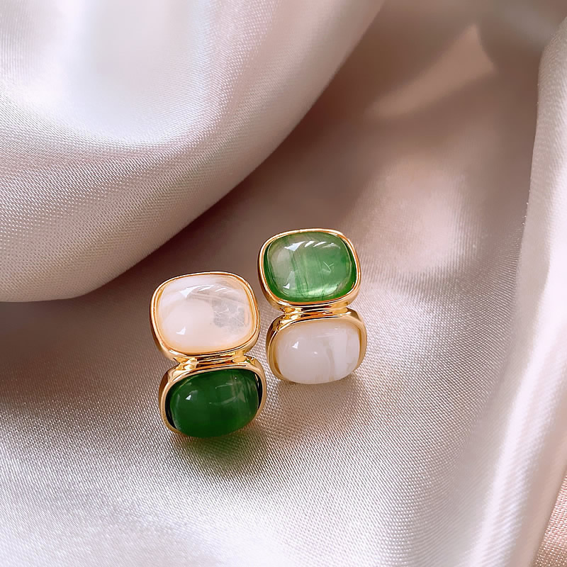 Earrings With White and Green Stones in Gold