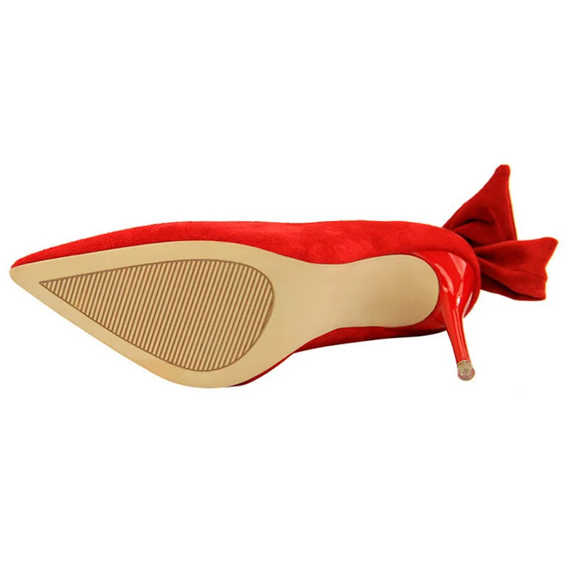 A Vintage Style Heels with Delicate Timeless Details