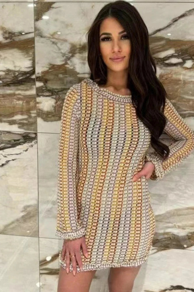 Well Tailored Dress with a Graceful Silhouette