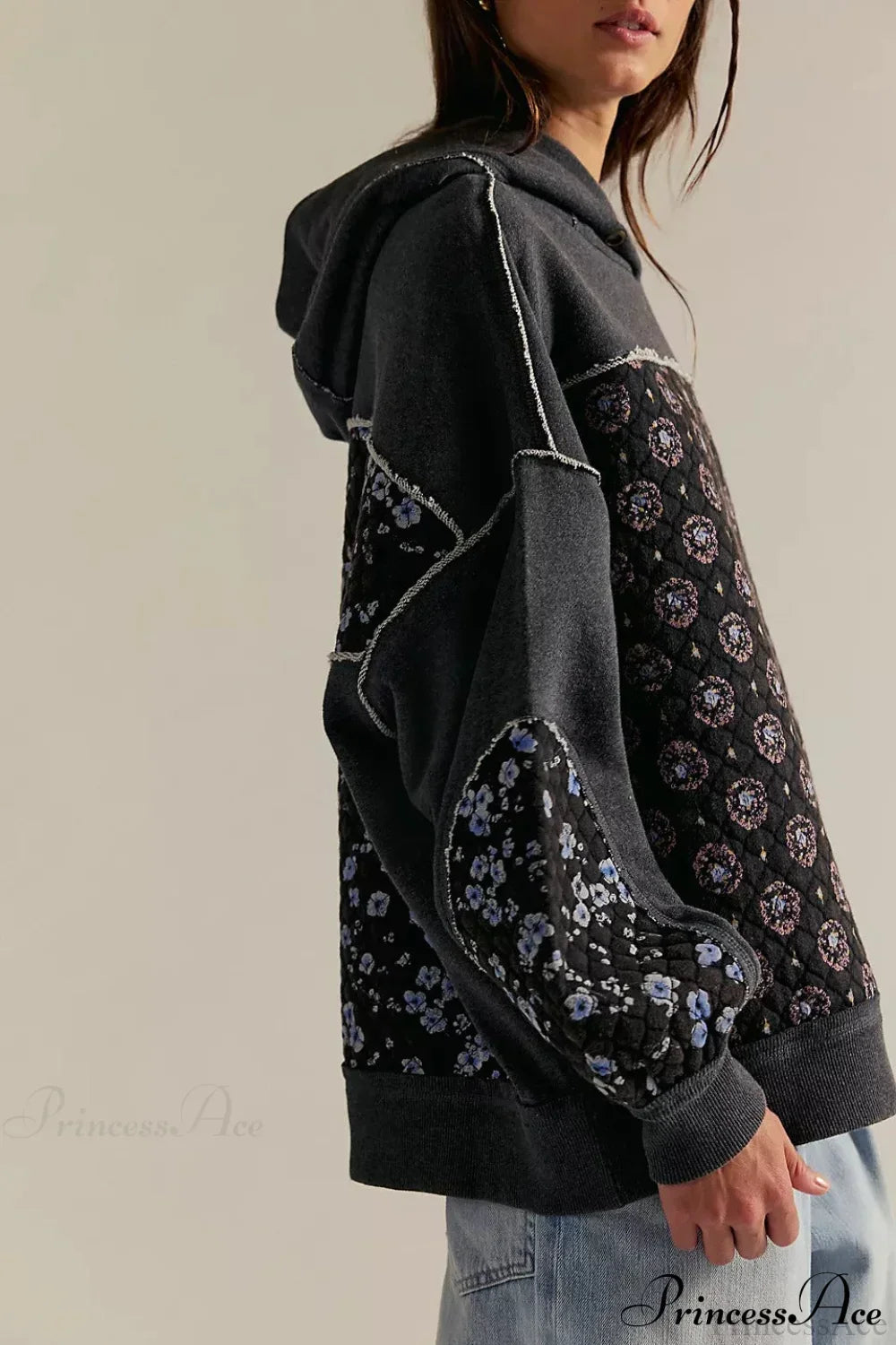 Elegantly Designed Pullover