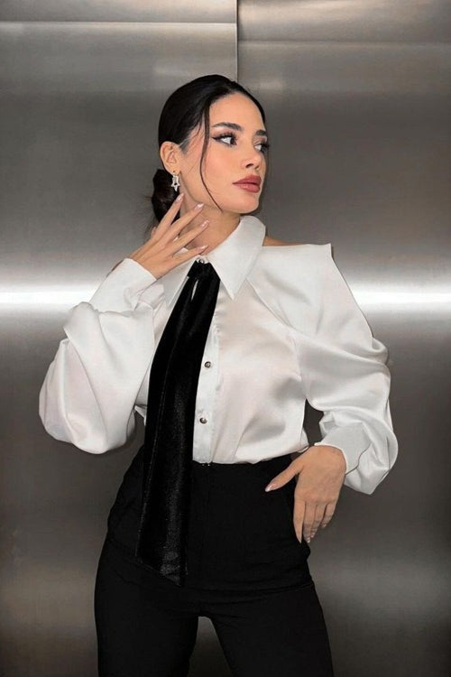 Timeless Vintage Style Blouse
