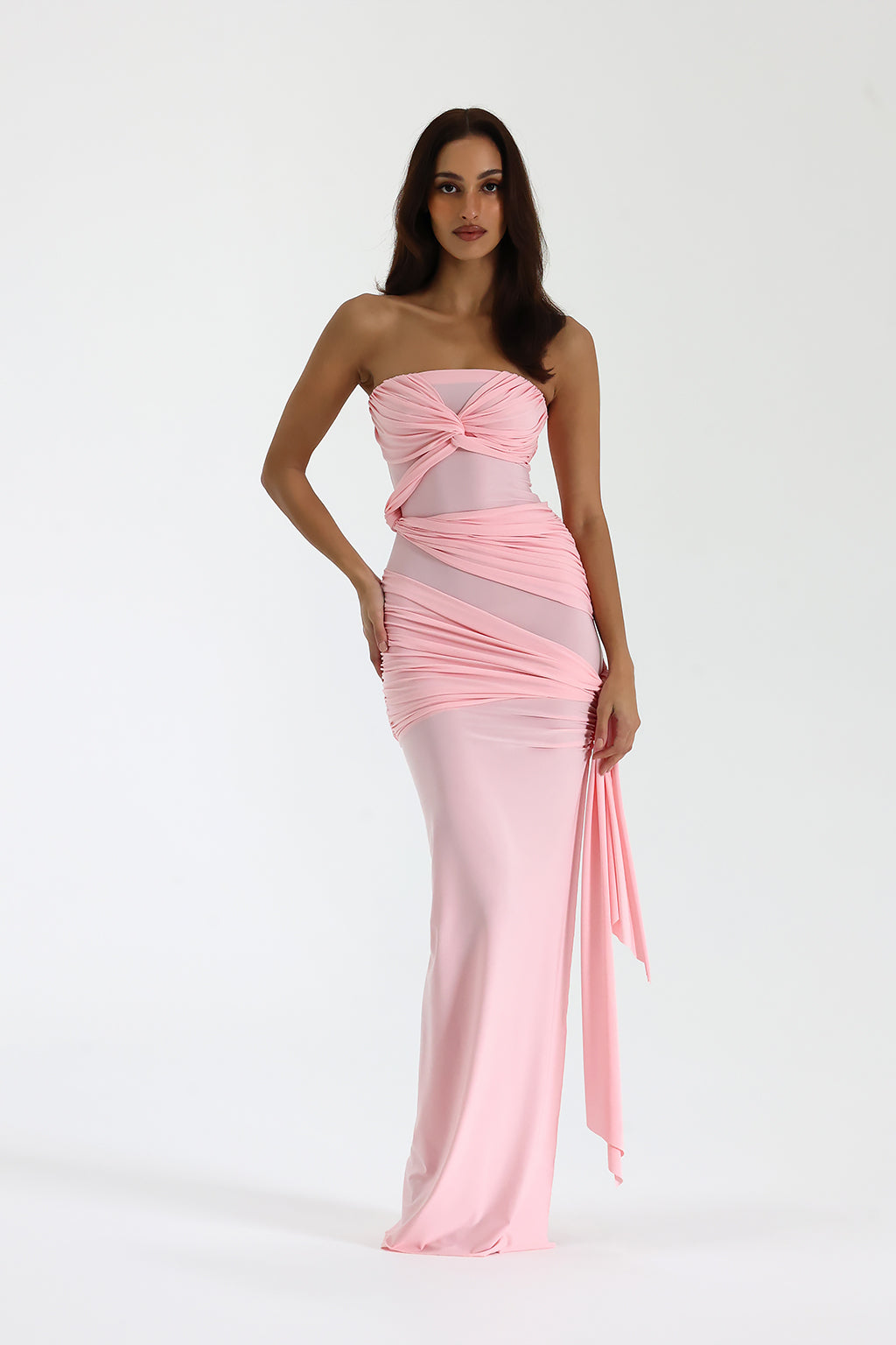 Well Tailored Dress with a Graceful Silhouette
