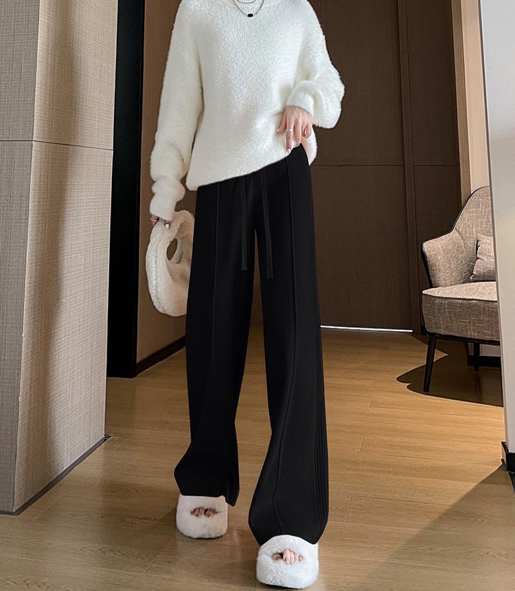 Gracefully Styled Pants for Any Occasion