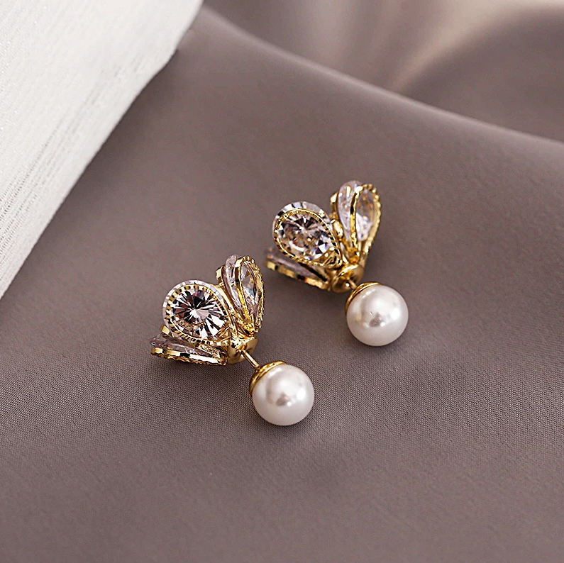 Bright Flower Pearl Earrings