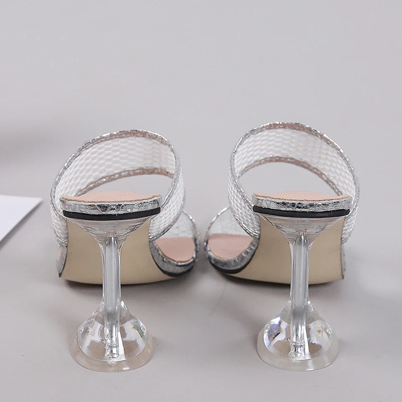 Classic Vintage Heels with a Flattering Fit