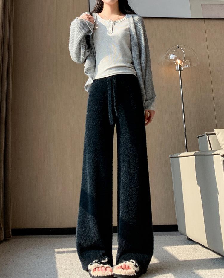 Classic Vintage Pants with a Flattering Fit