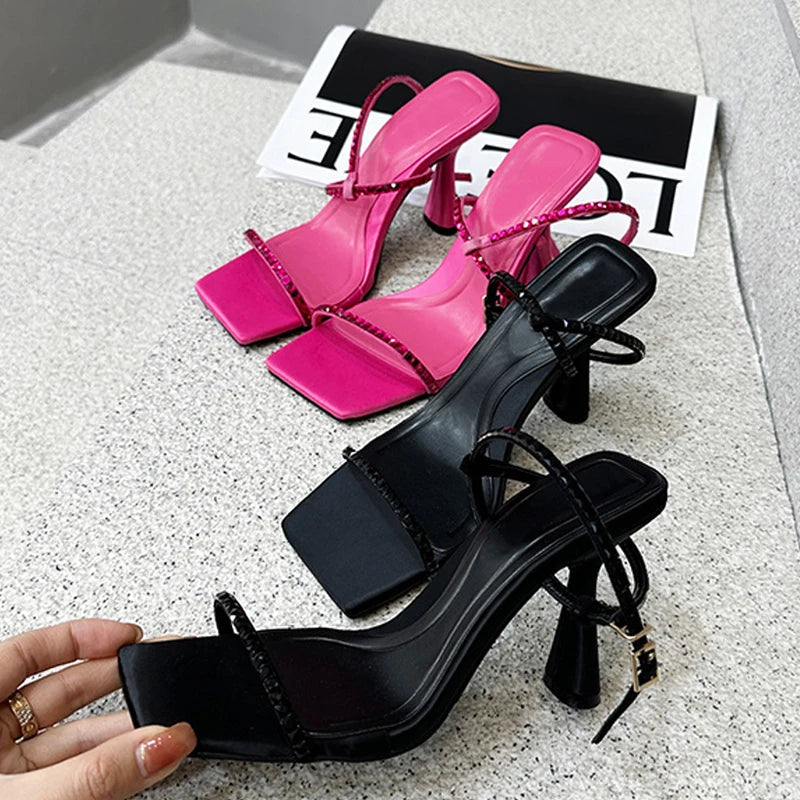 Polished Sandals with an Effortless Classic Look
