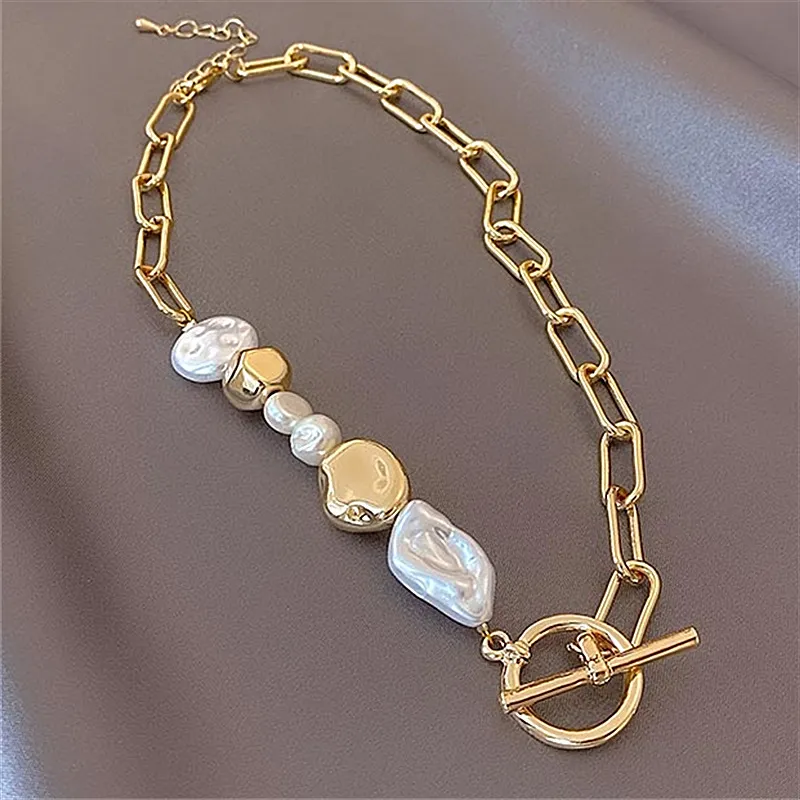 Golden Pearls Necklace