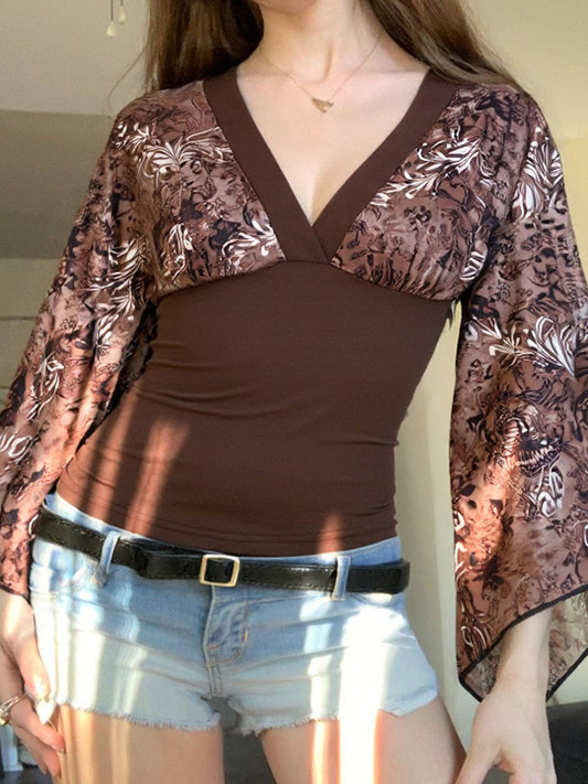 Well Tailored Top with a Graceful Silhouette