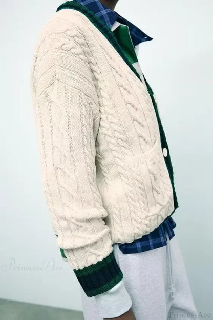 Gracefully Designed Cardigan