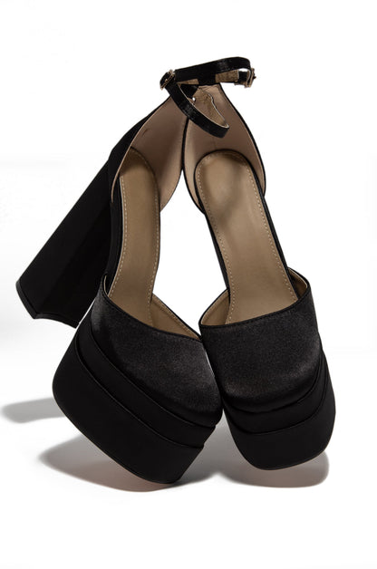 Beautifully Finished Heels in a Timeless Design