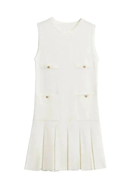 Well Tailored Dress with a Graceful Silhouette