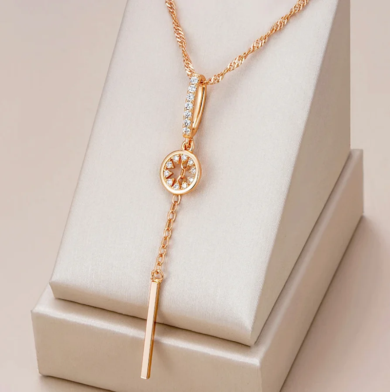 Rounded Crystal Necklace in Gold