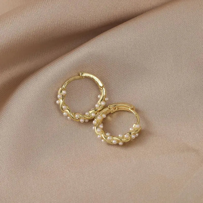 Round Pearl Earrings With Inlays