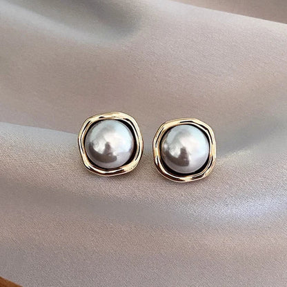 Isabel - Black Pearl Earrings
