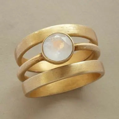 Gold & Inlaid Moonstone Ring