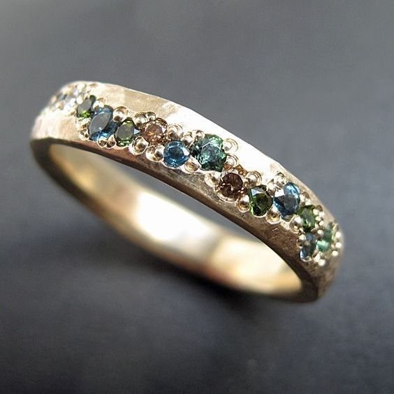 Anillo vintage de oro de colores