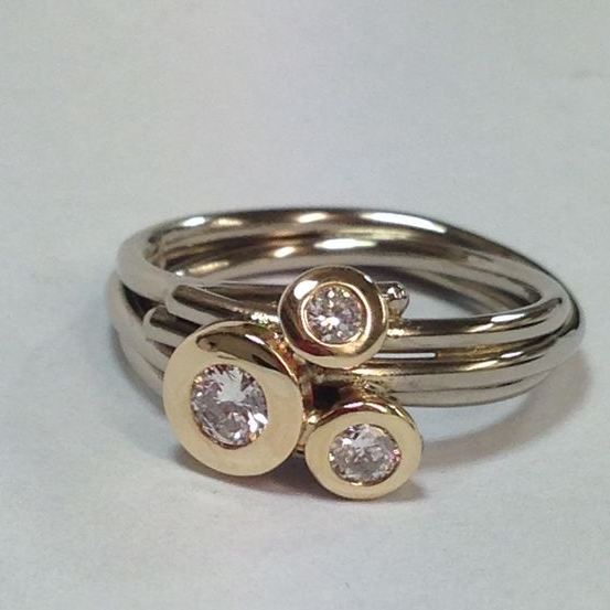 Anillo Cristales Incrutados Vintage Multicapa