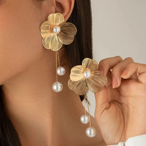 Earrings With Pearls and Petals