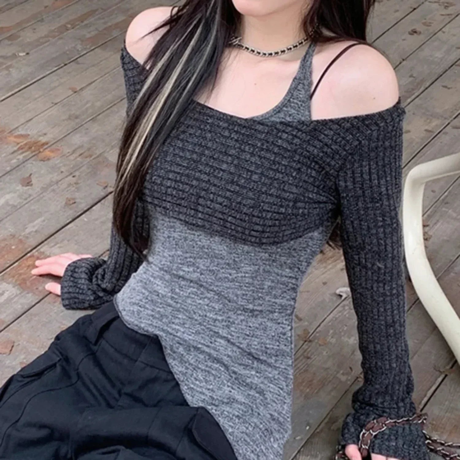 GRAY