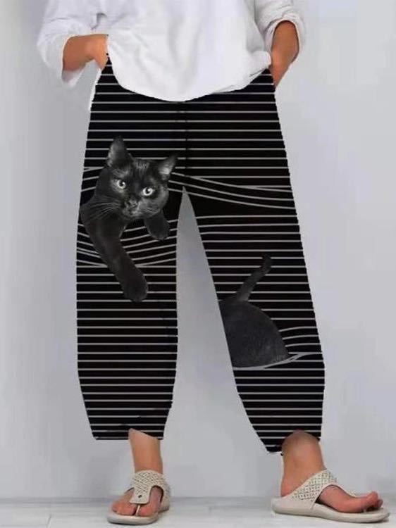 Grau gestreifte Katze
