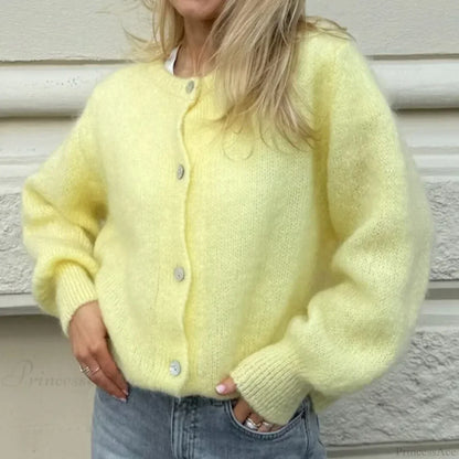 Timeless Vintage Style Cardigan